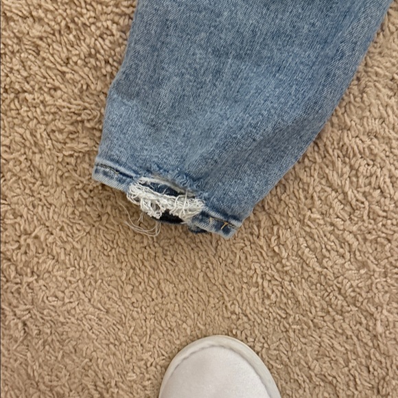 Abercrombie & Fitch High Rise Light Blue Jeans - Picture 7 of 7